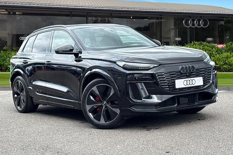 Black New 2025 Audi Q6 e-tron Advanced SUV | £61,990 (Super price) - Image 1/4
