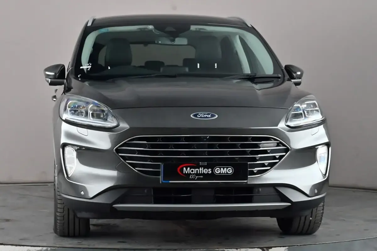 Käytetty Ford Kuga Titanium 225 HP (165 kW) 2020 Harmaa Katumaasturi