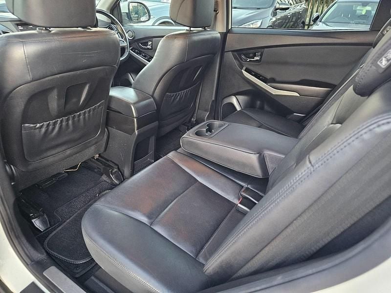 Used Ssangyong (KGM) Korando 178 HP (130 kW) 2018 White Estate