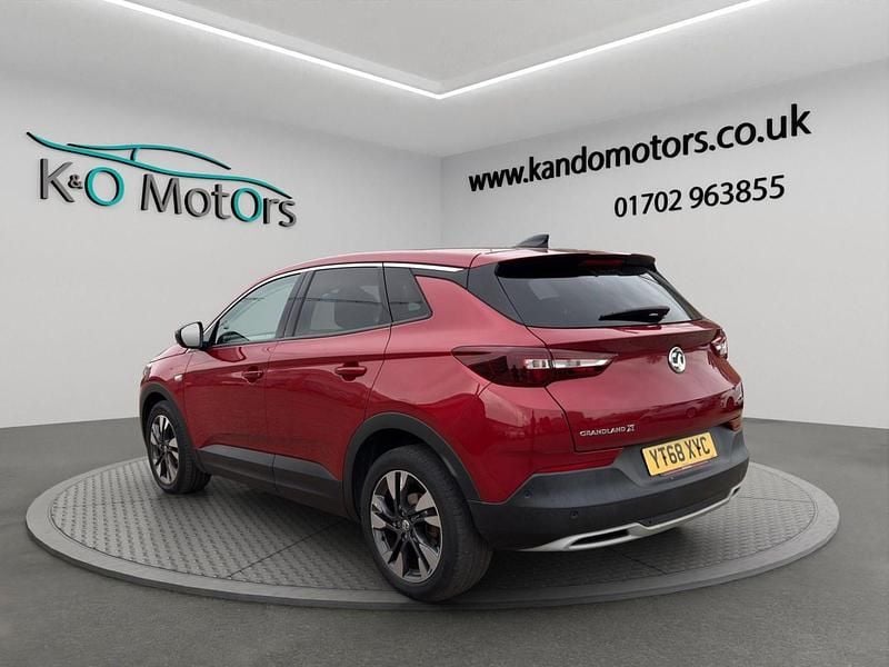 Used Vauxhall Grandland X Sport 120 HP (88 kW) 2018 Red SUV