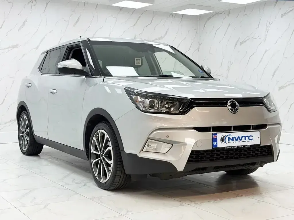 Used SsangYong Tivoli 128 HP (94 kW) 2018 Silver SUV