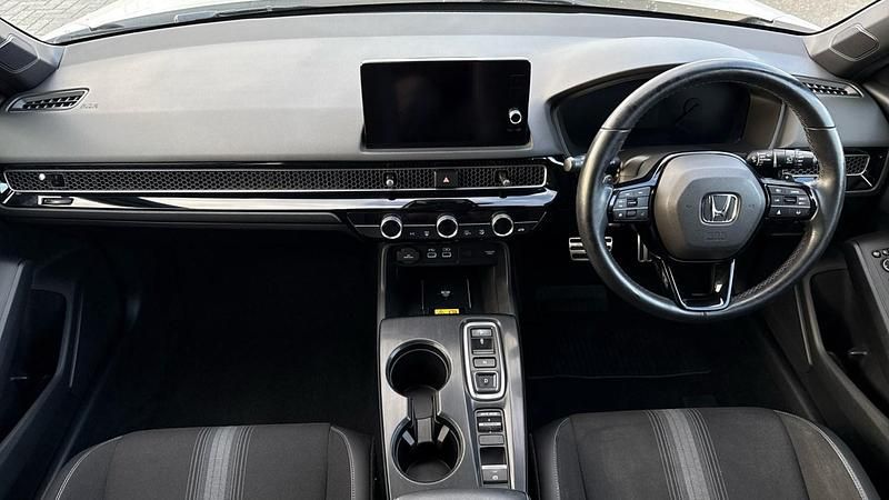 Used Honda Civic Sport 143 HP (105 kW) 2023 White Hatchback