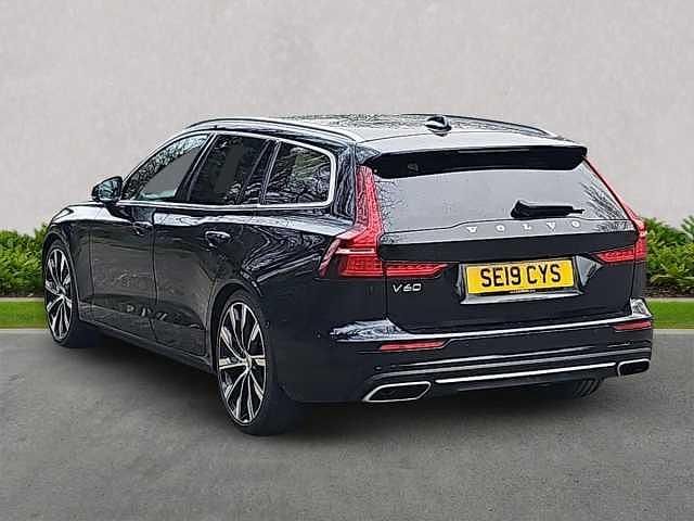 Used Volvo V60 Inscription 190 HP (139 kW) 2019 Black Estate