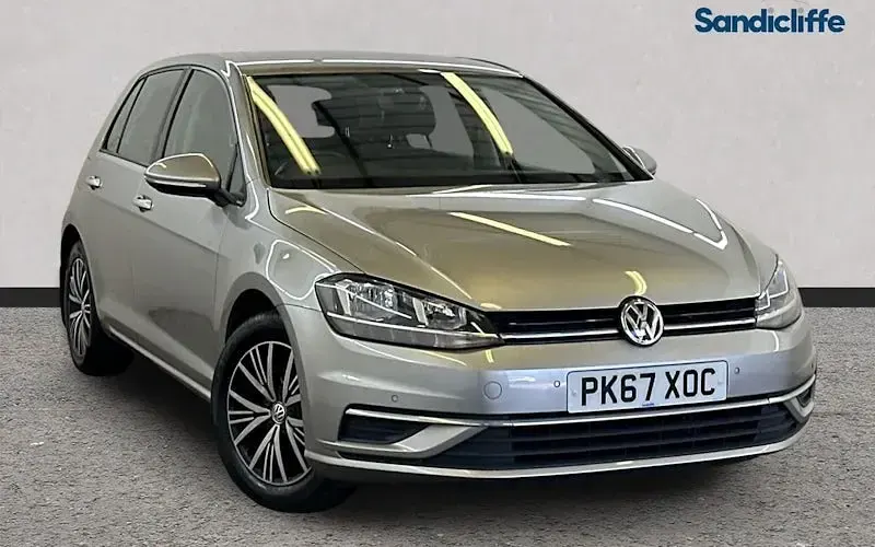 Used VW Golf VII SE 110 HP (80 kW) 2018 Hatchback