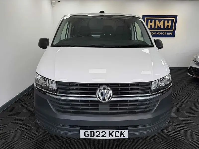 Käytetty VW Transporter Startline 110 HP (80 kW) 2022 Valkoinen Van