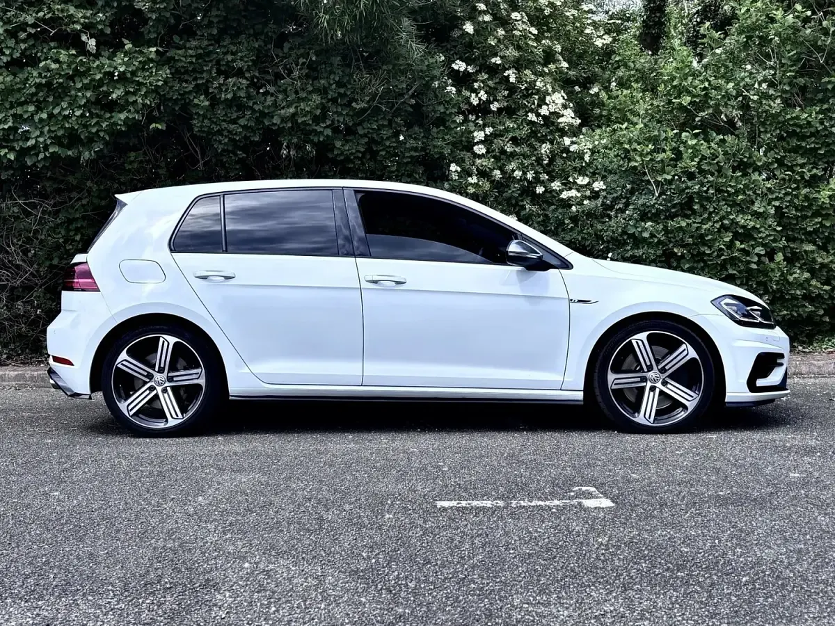 Used VW Golf VII R 310 HP (228 kW) 2017 White Hatchback