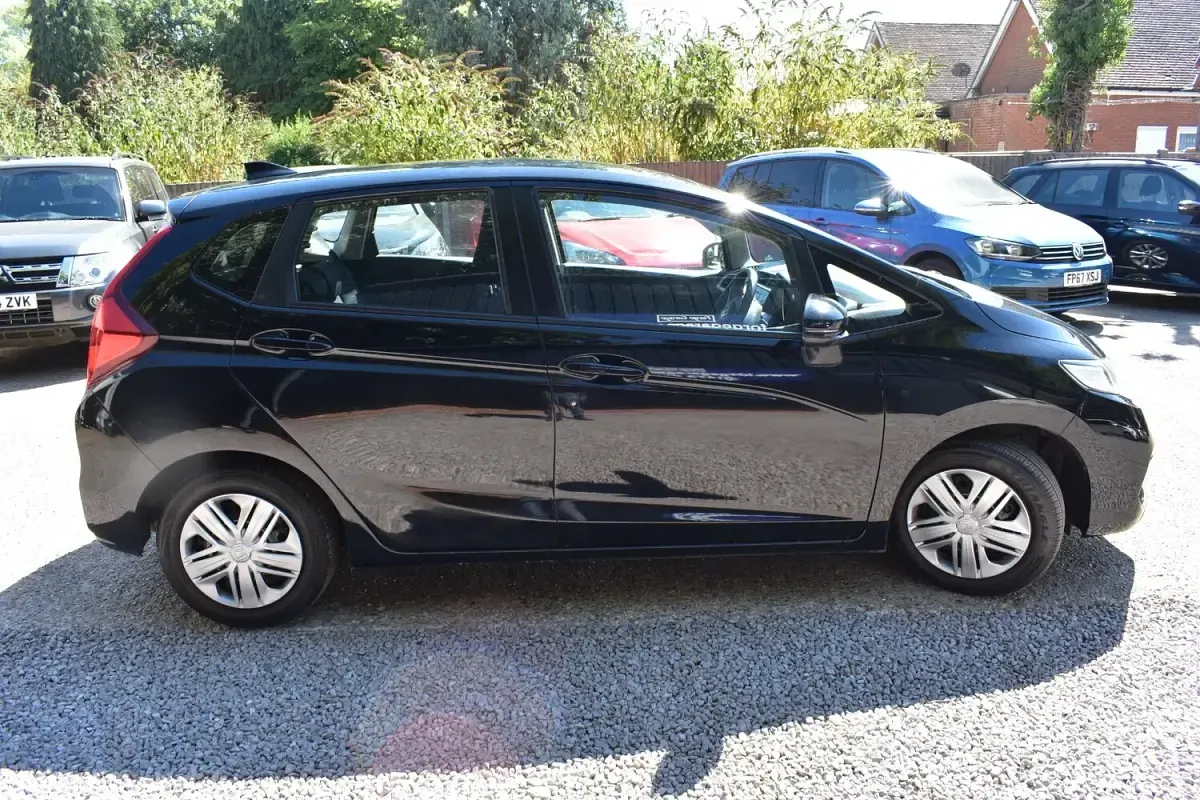 Used Honda Jazz S 102 HP (75 kW) 2019 Black Hatchback