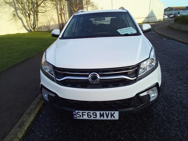 Used Ssangyong (KGM) Korando 178 HP (130 kW) 2019 White SUV