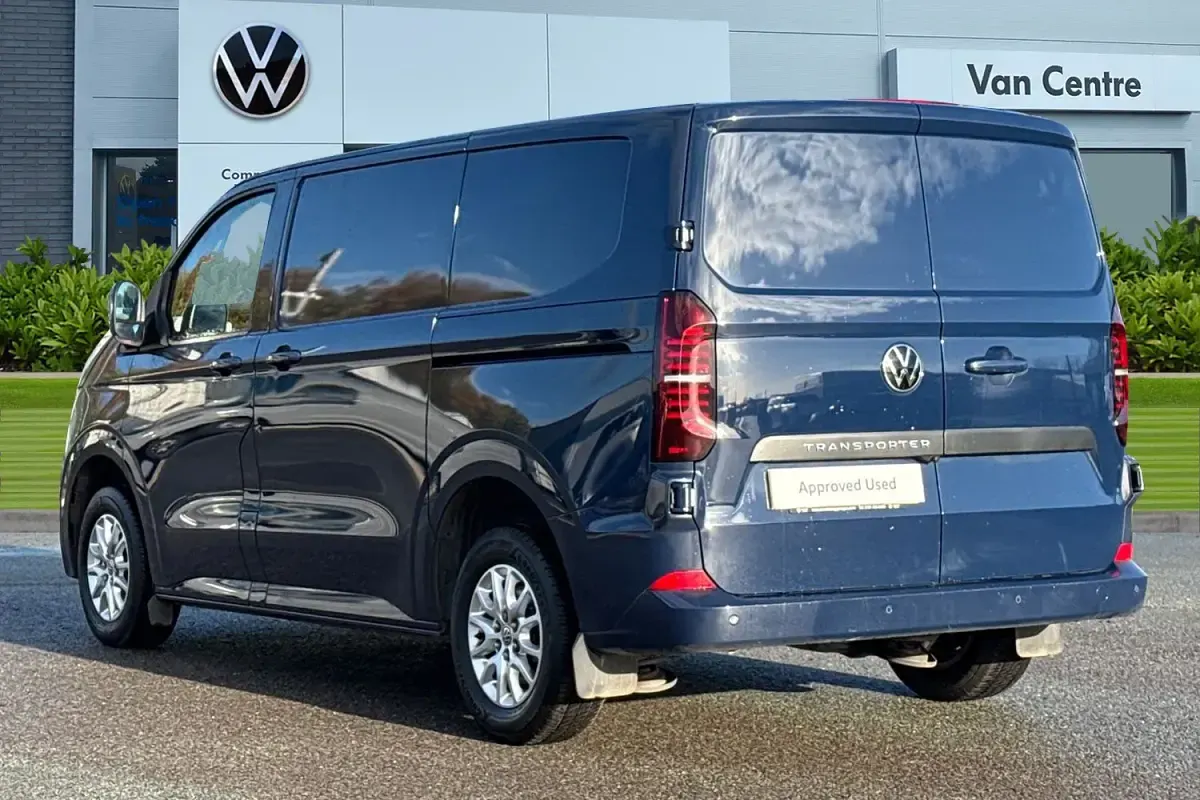 Begagnad VW Transporter Pro 2025 Lila Van
