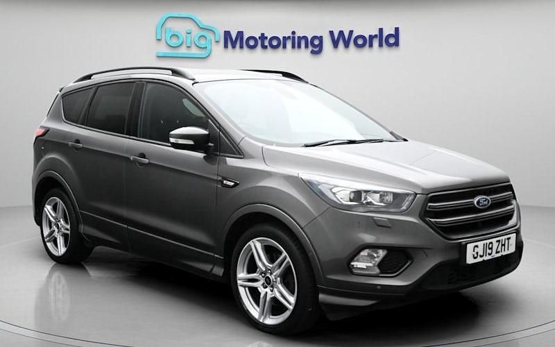Usado Ford Kuga ST-Line 120 HP (88 kW) 2019 SUV