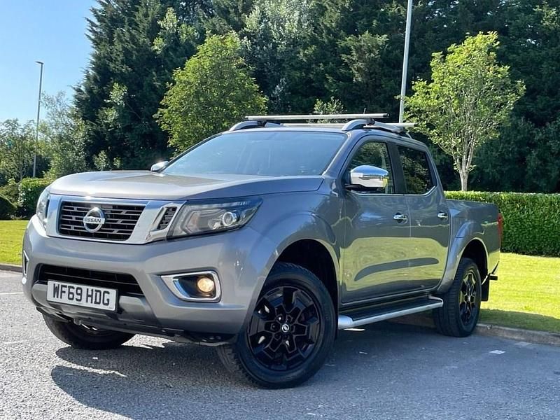 Used Nissan Navara Tekna 190 HP (139 kW) 2019 Grey Pickup