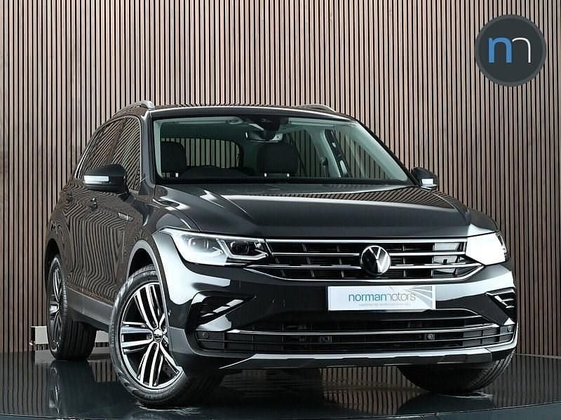 Used VW Tiguan Elegance 150 HP (110 kW) 2023 Grey SUV