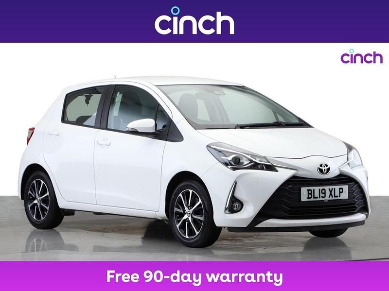 White Used 2019 Toyota Yaris Hatchback | £9,049 (Fair price) - Image 1/3