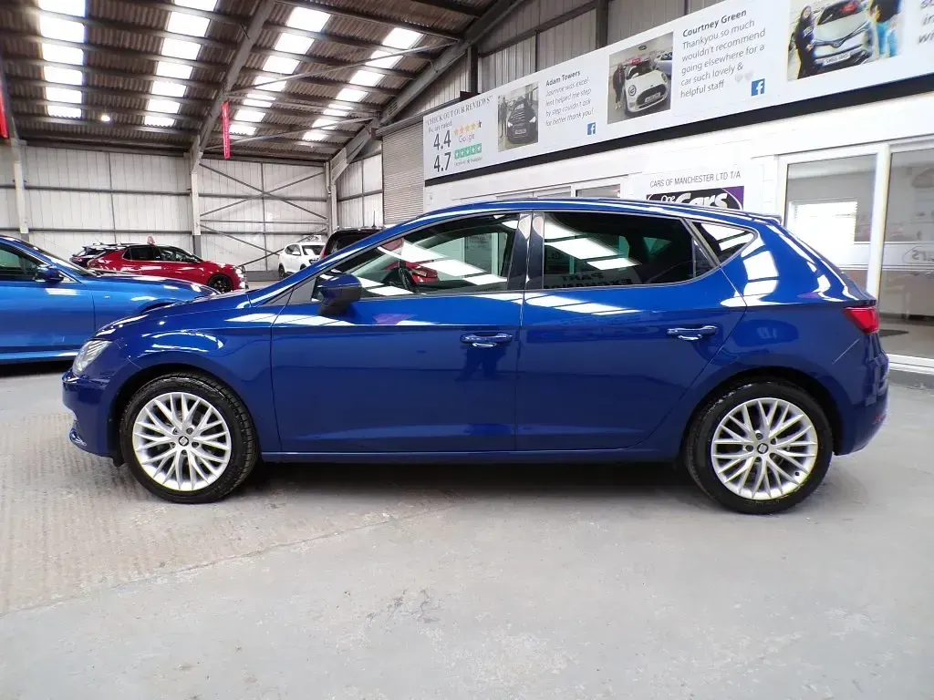 Begagnad Seat Leon SE Dynamic 115 HK (84 kW) 2019 Blå Halvkombi