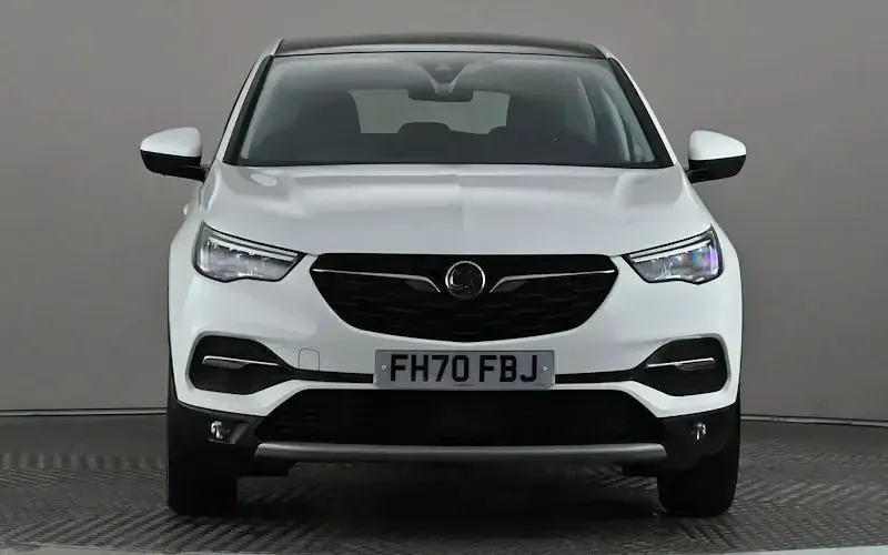 Used Vauxhall Grandland X Elite 131 HP (96 kW) 2020 White SUV