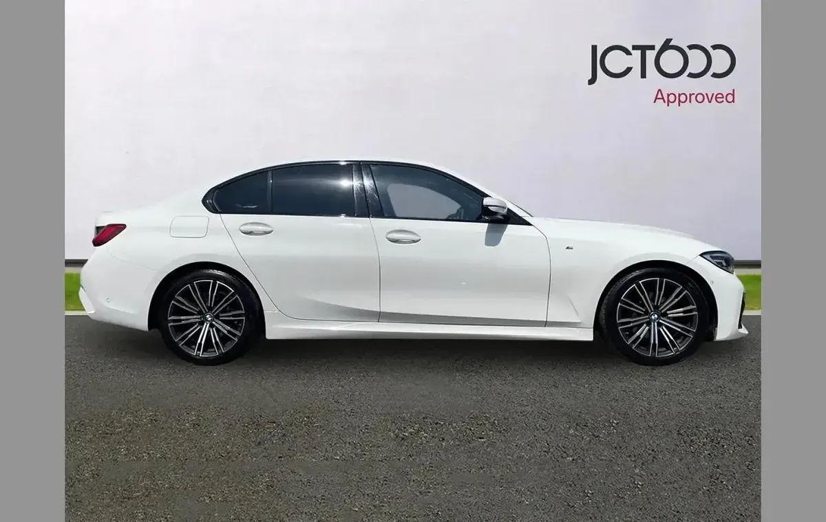 Used BMW 320 M Sport 180 HP (132 kW) 2019 White Sedan
