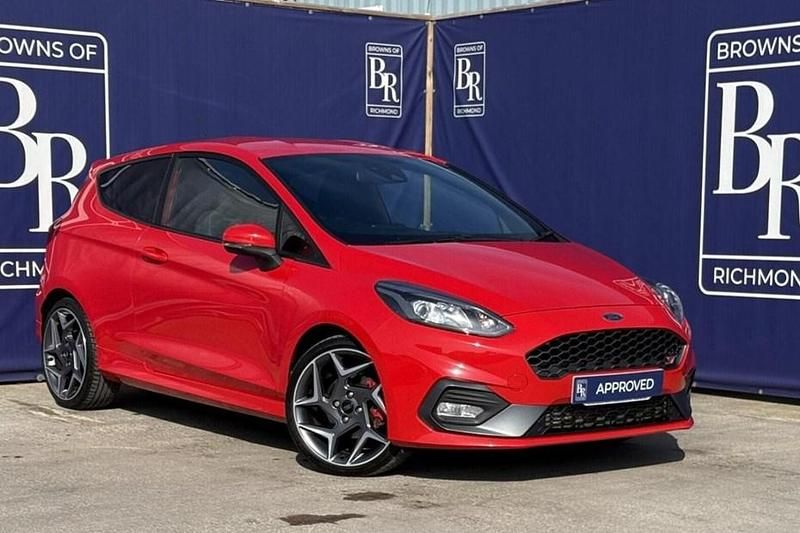 Used Ford Fiesta ST 200 HP (147 kW) 2019 Red Hatchback