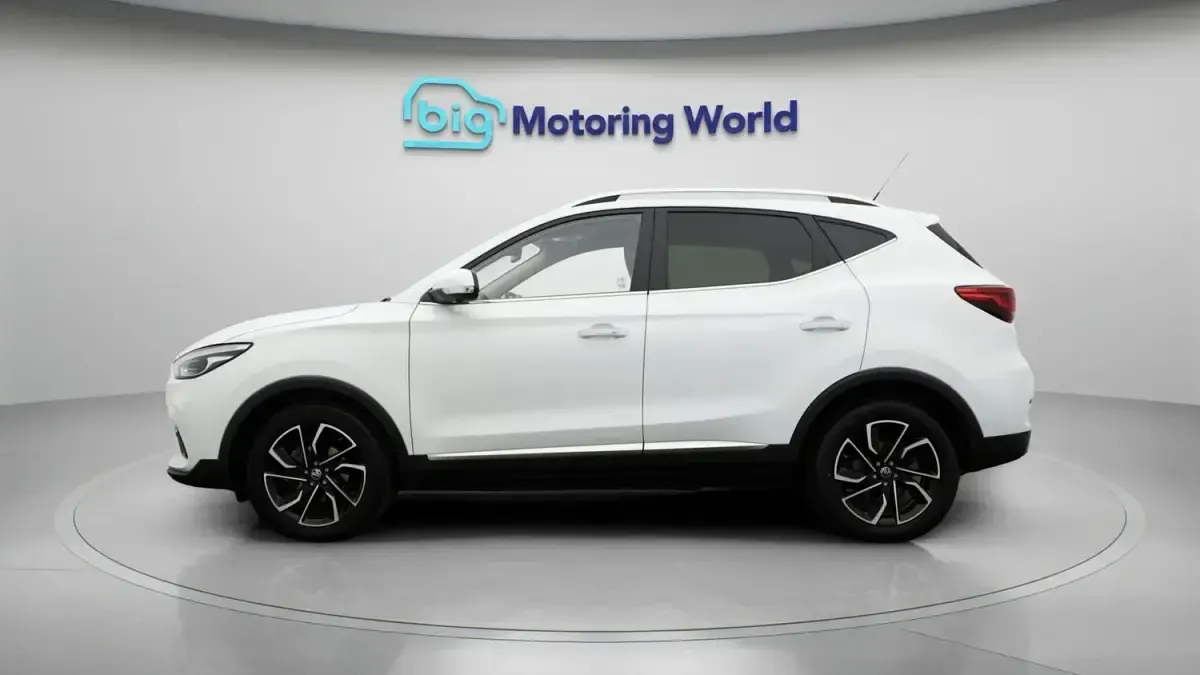 Usado MG ZS Exclusive 111 CV (81 kW) 2023 Blanco SUV