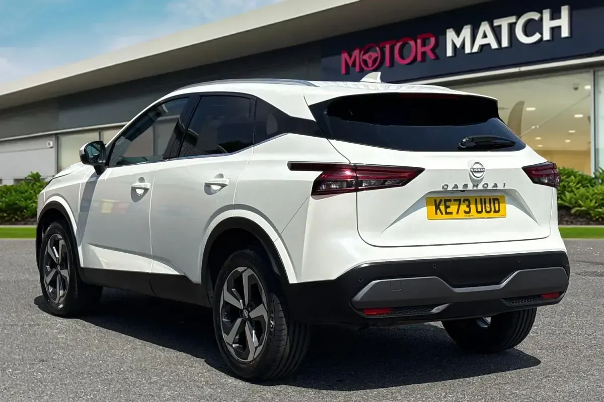 Used Nissan Qashqai N-Connecta 158 HP (116 kW) 2024 White SUV