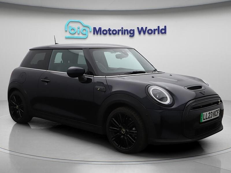 Black Used 2023 Mini Cooper SE Hatch Hatchback | £17,400 (Fair price) - Image 1/4