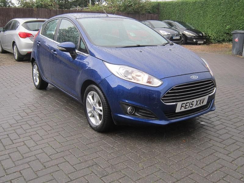 Blue Used 2015 Ford Fiesta Zetec Hatchback | £4,500 (Fair price) - Image 1/4