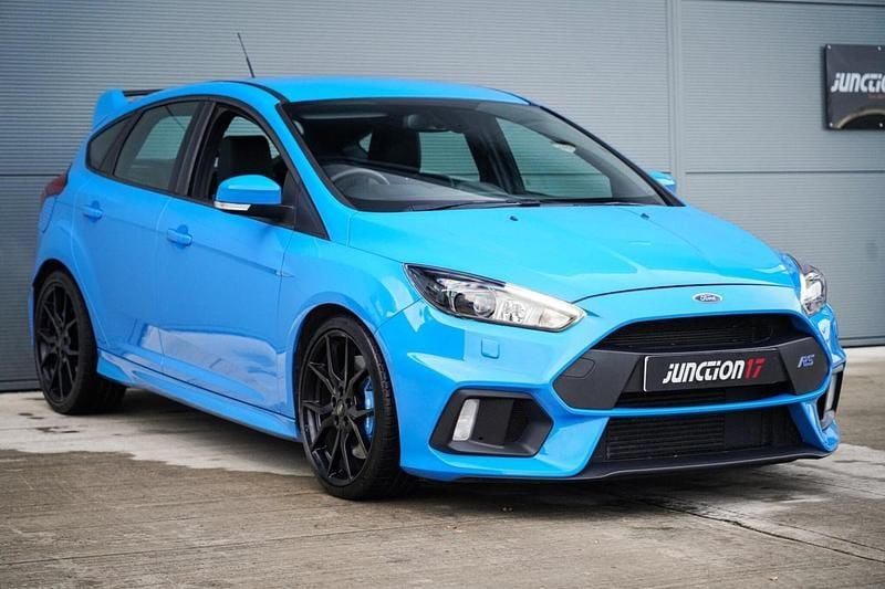 Used Ford Focus RS 350 HP (257 kW) 2017 Blue Hatchback