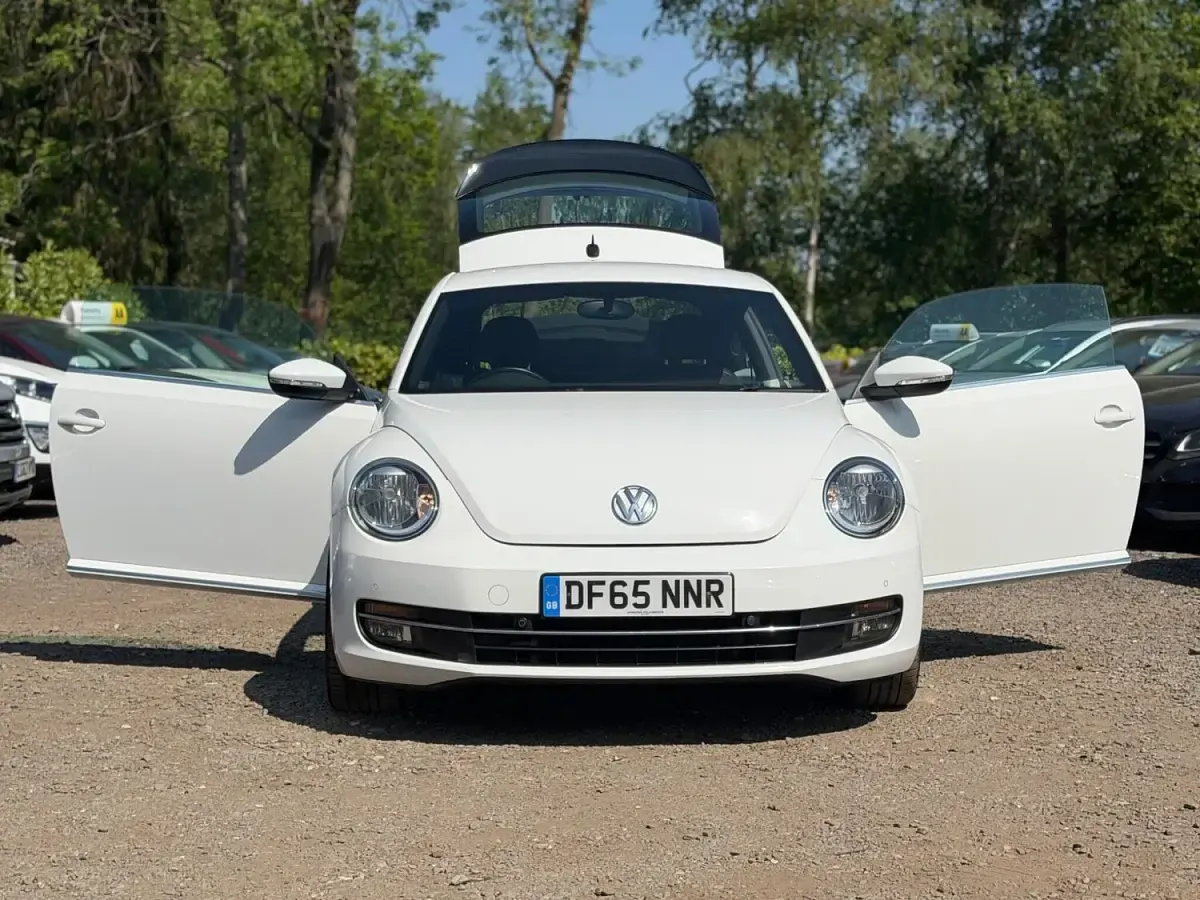 Used VW Beetle Design 150 HP (110 kW) 2015 White Hatchback