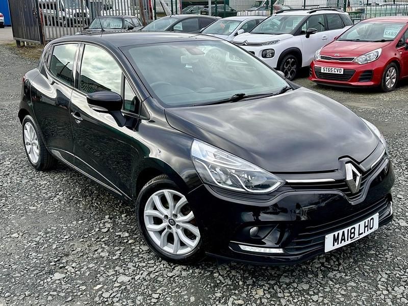 Used Renault Clio IV Dynamique 2018 Black Hatchback