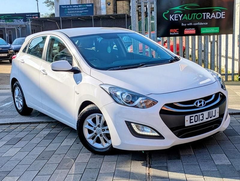 Used Hyundai i30 Active 2013 White Hatchback