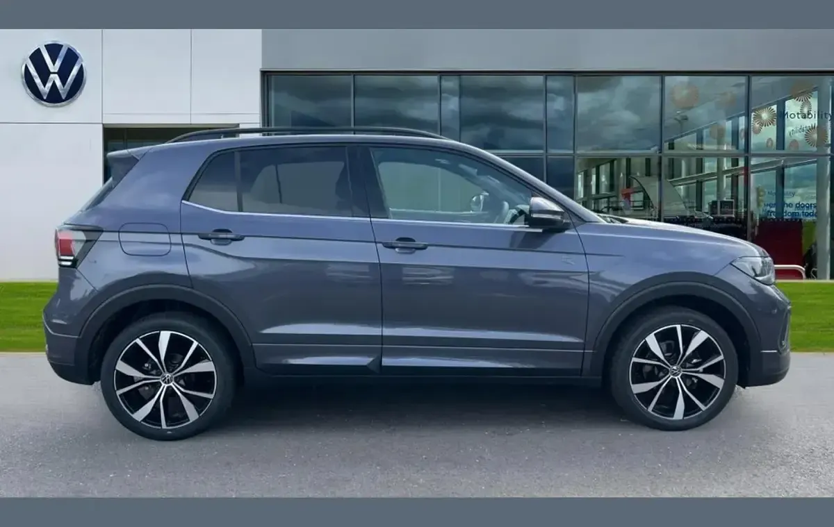 Ny VW T-Cross R-line 115 HK (84 kW) 2026 Grå SUV