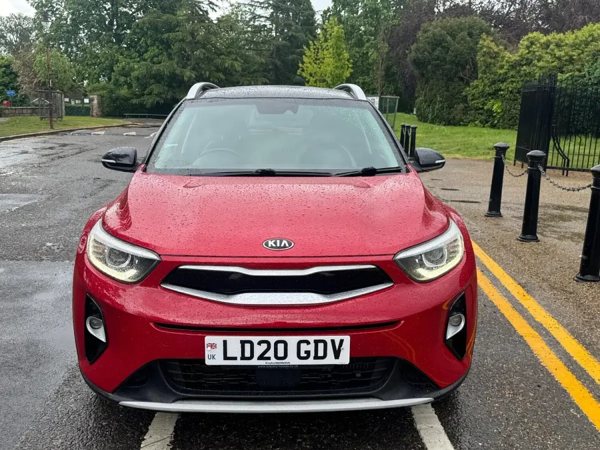 Used Kia Stonic 118 HP (86 kW) 2020 Red SUV