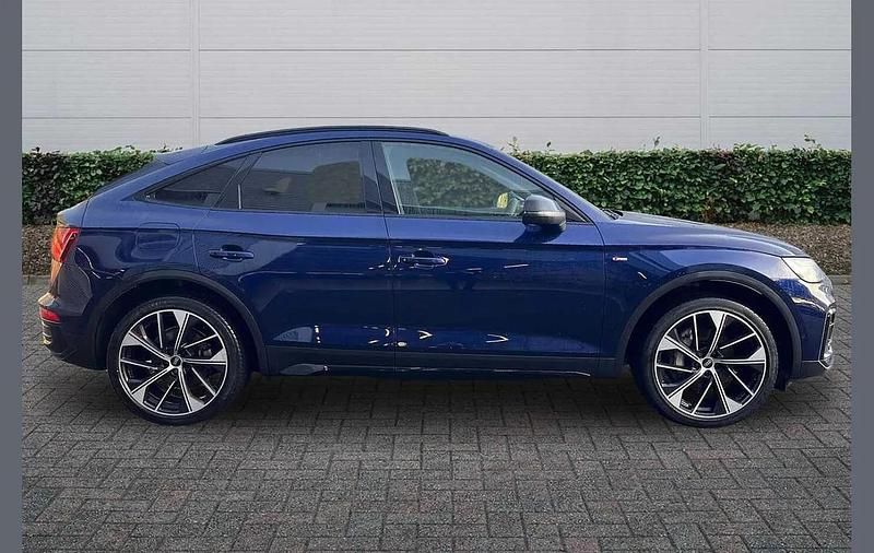 Used Audi Q5 Sportback Advanced 295 HP (216 kW) 2021 Blue SUV