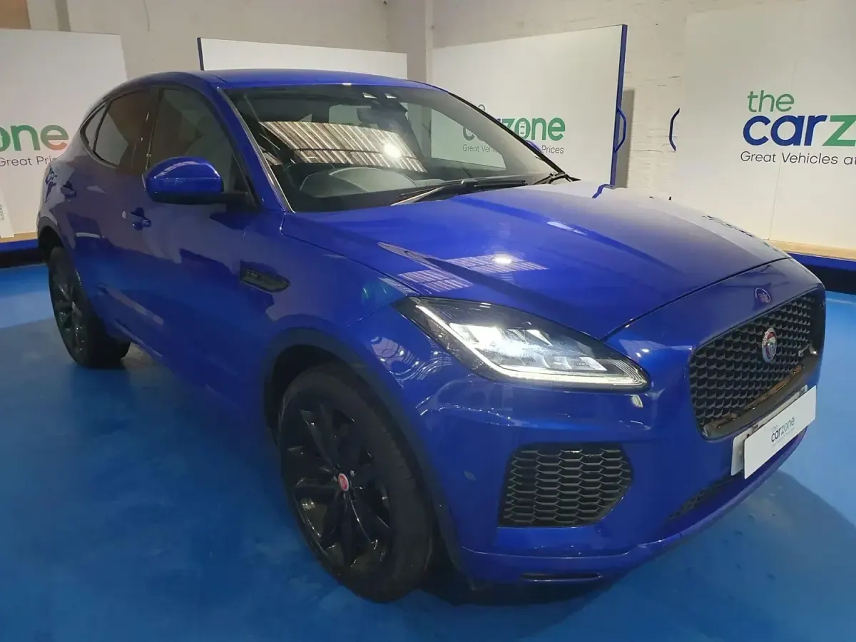 Usado Jaguar E-Pace R-Dynamic 180 HP (132 kW) 2019 Azul SUV