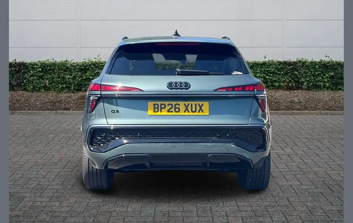 New Audi Q3 Advanced 267 HP (196 kW) 2026 Green SUV