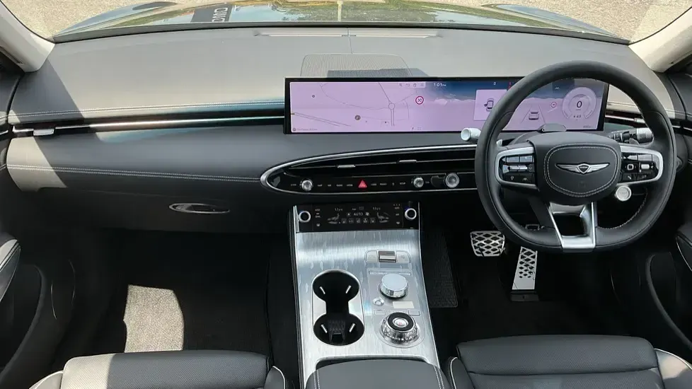 New Genesis GV70 360 kW (490 HP) 2026 Makalu grey SUV