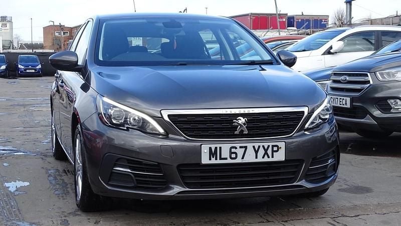 Used Peugeot 308 Active 130 HP (95 kW) 2017 Grey Hatchback