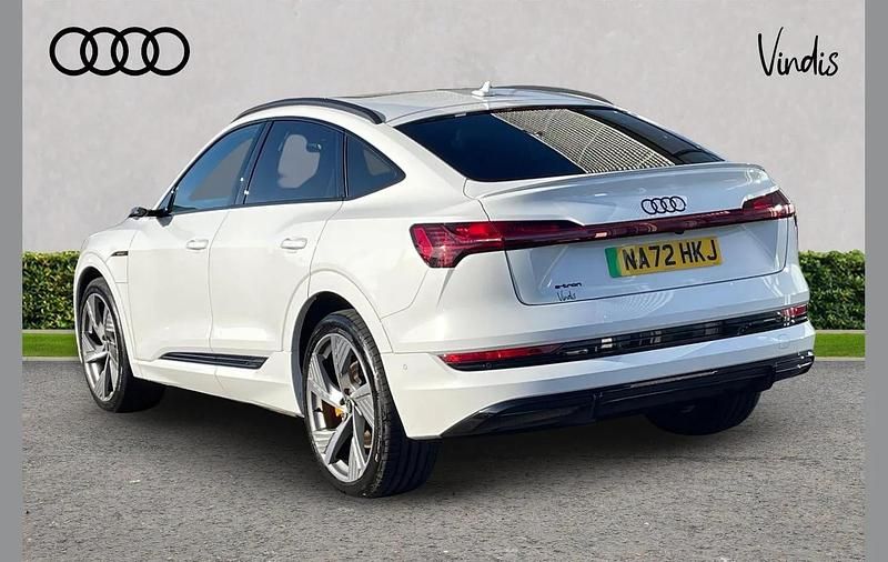 Used Audi e-tron Sportback Advanced 300 kW (408 HP) 2022 White SUV