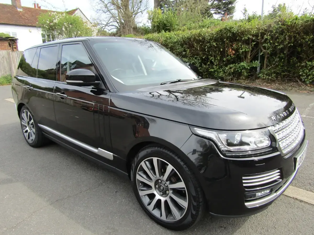 Używany Land Rover Range Rover SE 306 KM (225 kW) 2018 Czarny SUV