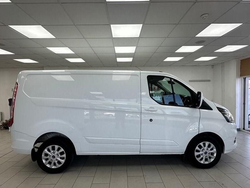 Used Ford Transit Custom Limited 130 HP (95 kW) 2021 White Van