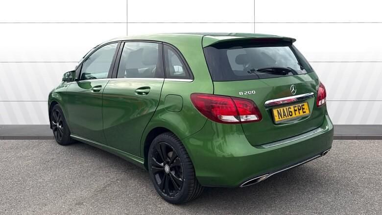 Used Mercedes B200 Executive 156 HP (114 kW) 2016 Green MPV