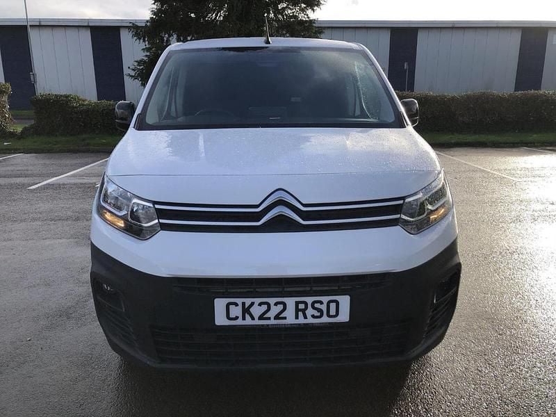 White Used 2022 Citroën Berlingo | £9,495 (Good price) - Image 1/4