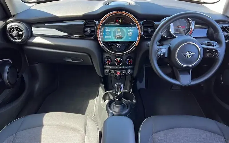 Used Mini Cooper Classic 136 HP (100 kW) 2022 Black Hatchback
