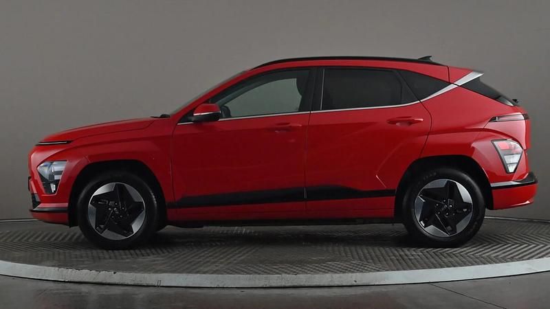 Used Hyundai Kona Advanced 114 kW (156 HP) 2024 Red SUV