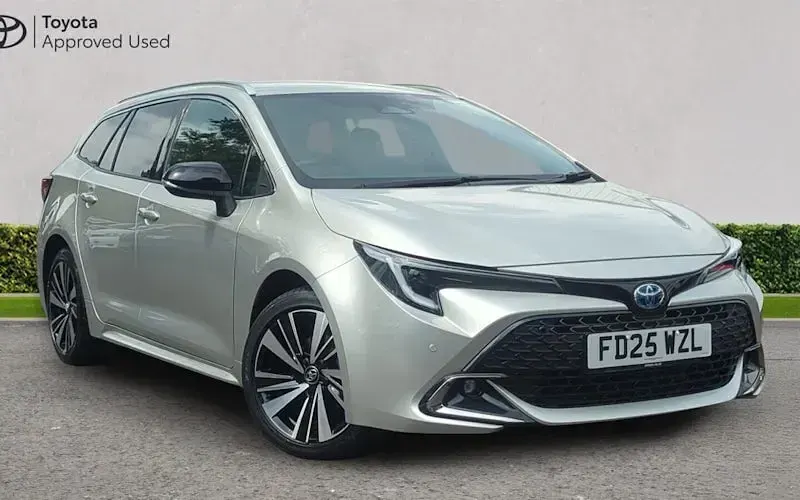 Used Toyota Corolla Design 140 HP (102 kW) 2025 Estate