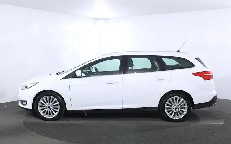 Used Ford Focus Titanium X 182 HP (133 kW) 2017 White Estate