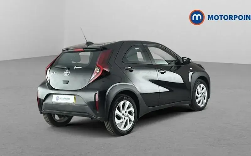 Used Toyota Aygo X PURE 72 HP (52 kW) 2025 Black SUV