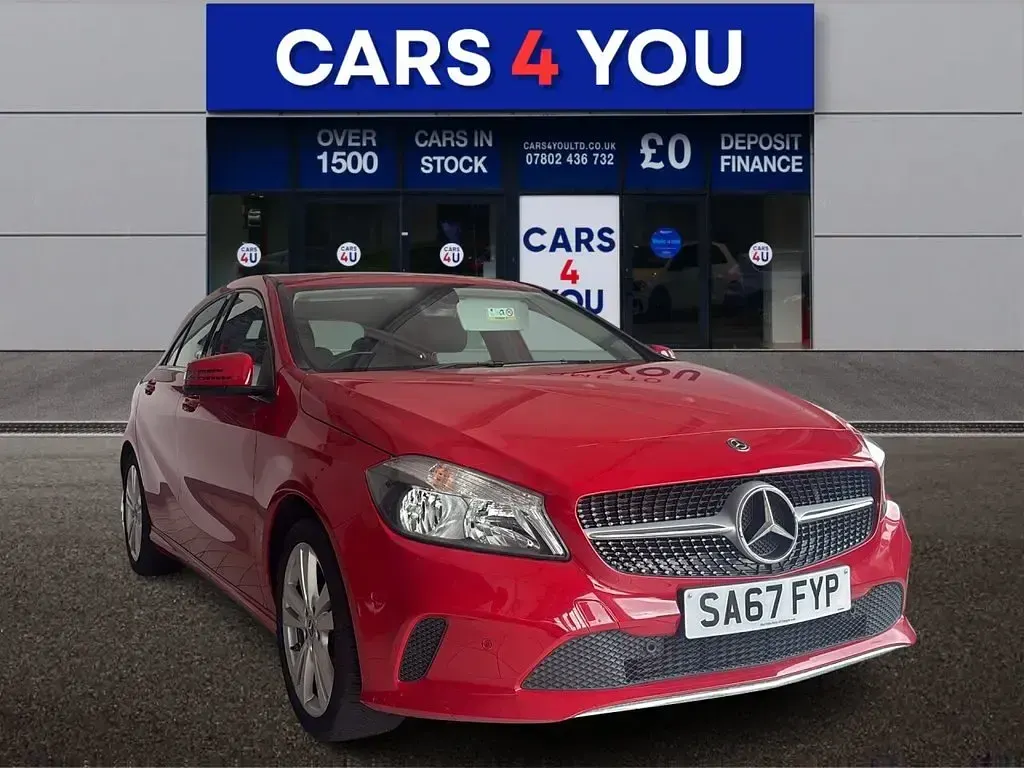 Used Mercedes A180 Executive 109 HP (80 kW) 2017 Red Hatchback