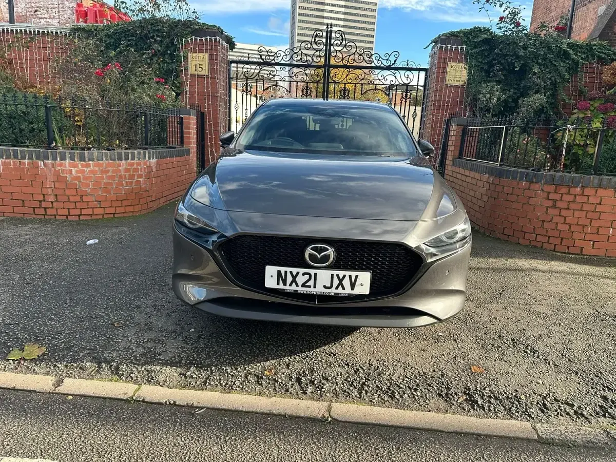 Used Mazda 3 Inclusive 122 HP (89 kW) 2021 Grey Hatchback
