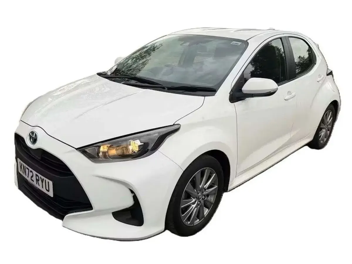 Used Toyota Yaris 116 HP (85 kW) 2022 White Hatchback