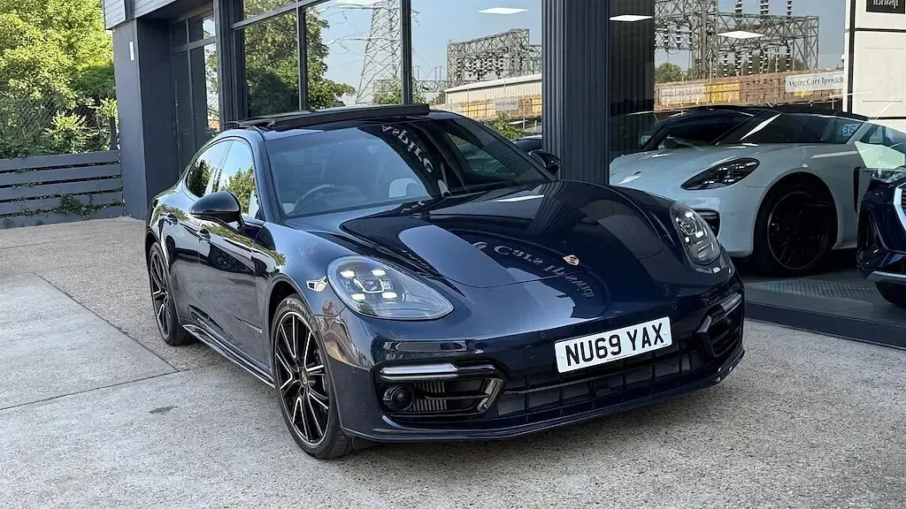 Used Porsche Panamera 462 HP (339 kW) 2019 Blue Hatchback